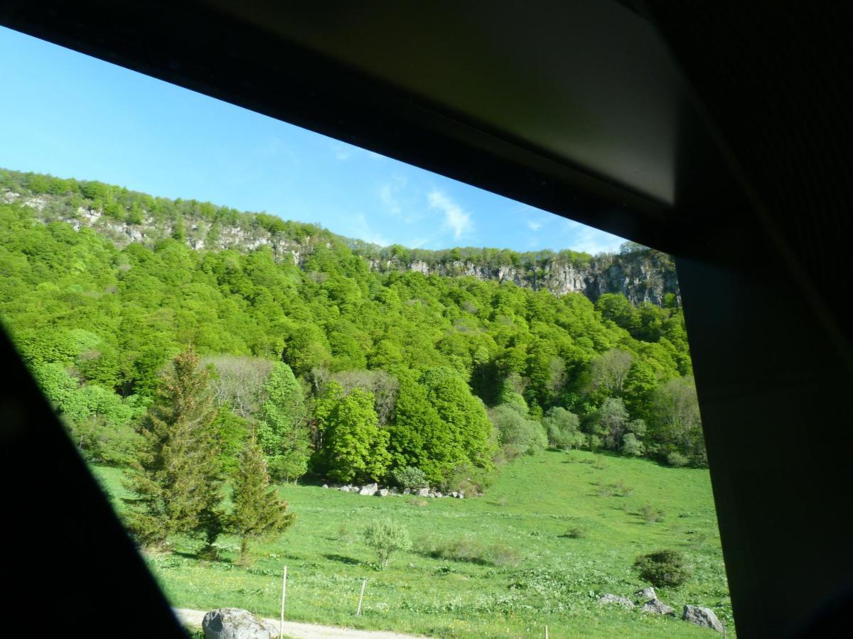 Aux 500 Diables Eco Lodge - Hotel Chambon-sur-Lac Εξωτερικό φωτογραφία